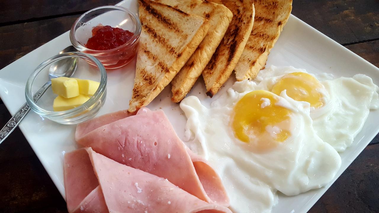 Marius B&B & Hostel Silang Экстерьер фото